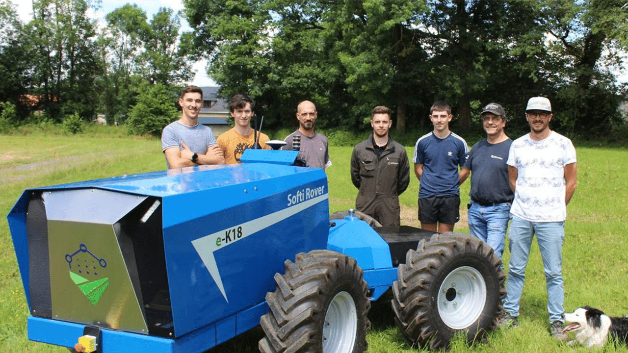Softirover-softiver-Softirob-tracteur-autonome-electrique Softivert et Jean-Luc Picourlat, à Gabaston, ont créé Softirover, un tracteur autonome 100% électrique. Petites Affiches 64
