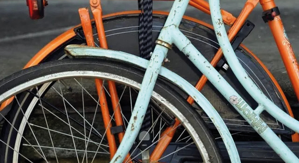 À Arudy, l’atelier Récup’vélos fête ses 10 ans. Plus de 3 000 vélos remis en état, économie circulaire, mobilité douce et solidarité à Madagascar. À Arudy, l’atelier Récup’vélos fête ses 10 ans. Plus de 3 000 vélos remis en état, économie circulaire, mobilité douce et solidarité à Madagascar.