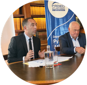 Les premières Assises départementales de l’eau 64 réunissent usagers, élus et professionnels pour échanger sur la gestion et la préservation de l’eau.