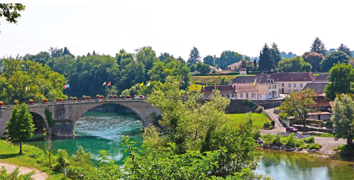 Basée à Pau, la start-up Explorissima réinvente le voyage responsable avec des carnets sur-mesure, éthiques et connectés. Basée à Pau, la start-up Explorissima réinvente le voyage responsable avec des carnets sur-mesure, éthiques et connectés.