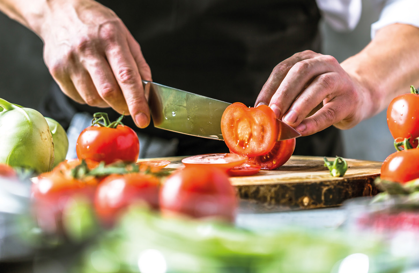 Le dispositif Manger bio & local 64 met l’accent sur la santé dans l’assiette et favorise le bio, le local et la lutte contre le gaspillage alimentaire. Le dispositif Manger bio & local 64 met l’accent sur la santé dans l’assiette et favorise le bio, le local et la lutte contre le gaspillage alimentaire.