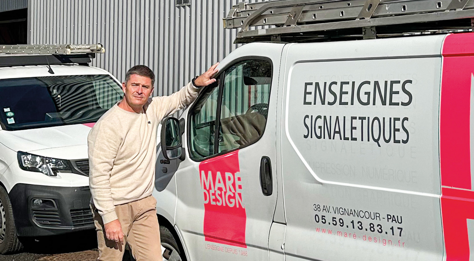 Fondée en 1988 à Pau, l’entreprise de signalétique Maré Design est désormais dirigée par Cédric Puharre. Une nouvelle étape pour cette société béarnaise. Fondée en 1988 à Pau, l'entreprise de signalétique Maré Design est désormais dirigée par Cédric Puharre. Une nouvelle étape pour cette société béarnaise.