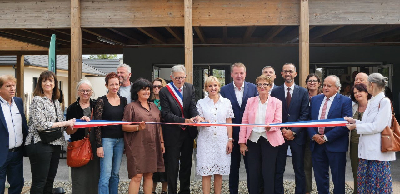 La résidence Les Tulipes à Meillon réunit logements pour seniors et familles, jardin partagé et maison de convivialité au sein d’un écoquartier. La résidence Les Tulipes à Meillon réunit logements pour seniors et familles, jardin partagé et maison de convivialité au sein d’un écoquartier.