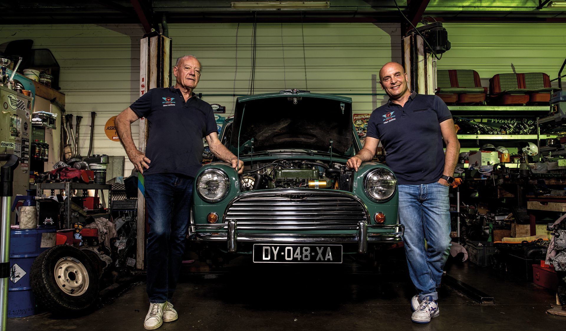 À Serres-Castet, Philippe et Gérard Quirière dirigent Mini World Center, un garage spécialisé dans la restauration et l’entretien des Mini. À Serres-Castet, Philippe et Gérard Quirière dirigent Mini World Center, un garage spécialisé dans la restauration et l'entretien des Mini.