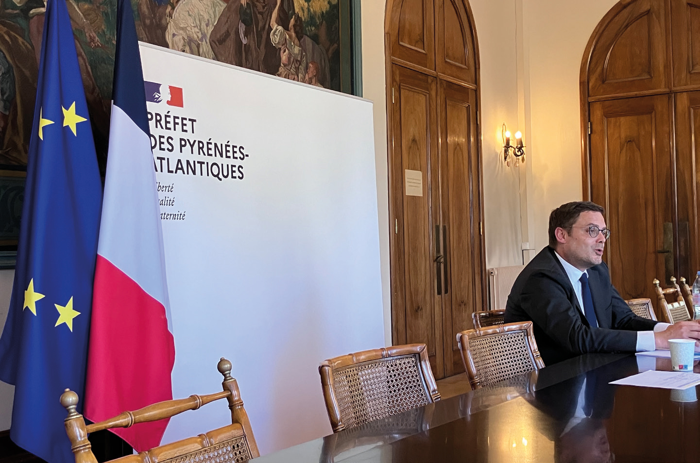 Pédagogie, explication, transparence, disponibilité : le nouveau Préfet des Pyrénées-Atlantiques, Simon Fetet a livré sa méthode et sa feuille de route pour le département. Pédagogie, explication, transparence, disponibilité : le nouveau Préfet des Pyrénées-Atlantiques, Simon Fetet a livré sa méthode et sa feuille de route pour le département.