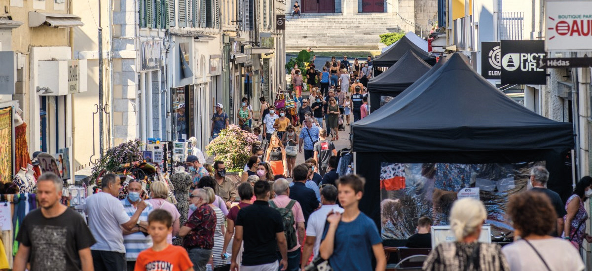 Loyers accessibles, baisse de la vacance commerciale et nouvelles enseignes : Pau renforce son attractivité auprès des commerçants et entrepreneurs. Loyers accessibles, baisse de la vacance commerciale et nouvelles enseignes : Pau renforce son attractivité auprès des commerçants et entrepreneurs.