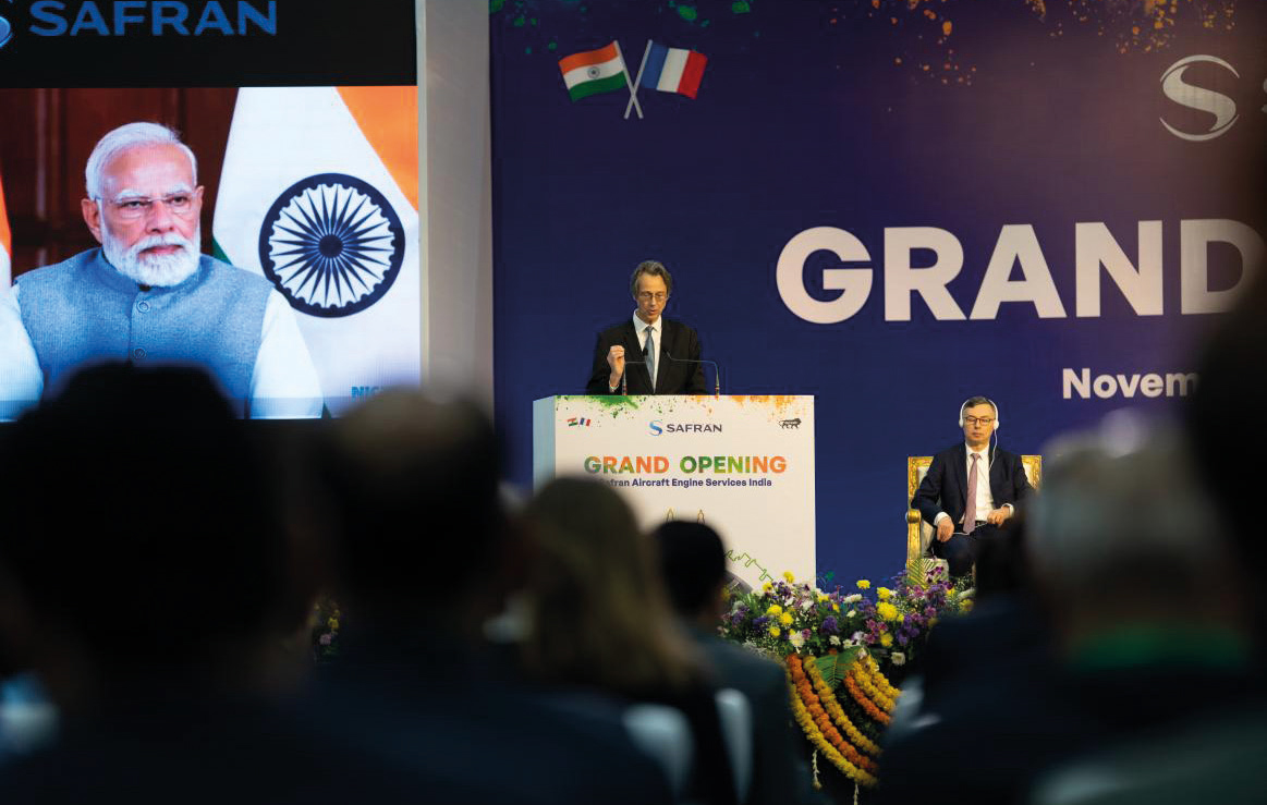 Safran inaugure un centre MRO à Hyderabad et prépare un atelier Rafale, visant un chiffre d’affaires de 3 Mds€ en Inde d’ici 2030. Safran inaugure un centre MRO à Hyderabad et prépare un atelier Rafale, visant un chiffre d’affaires de 3 Mds€ en Inde d’ici 2030.