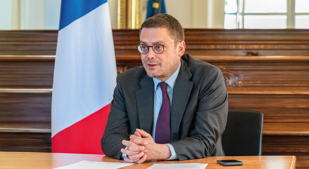 Simon Fetet est nommé préfet des Pyrénées-Atlantiques. Il prendra ses fonctions à Pau le 24 août, succédant à Jean-Marie Girier. Simon Fetet est nommé préfet des Pyrénées-Atlantiques. Il prendra ses fonctions à Pau le 24 août, succédant à Jean-Marie Girier.