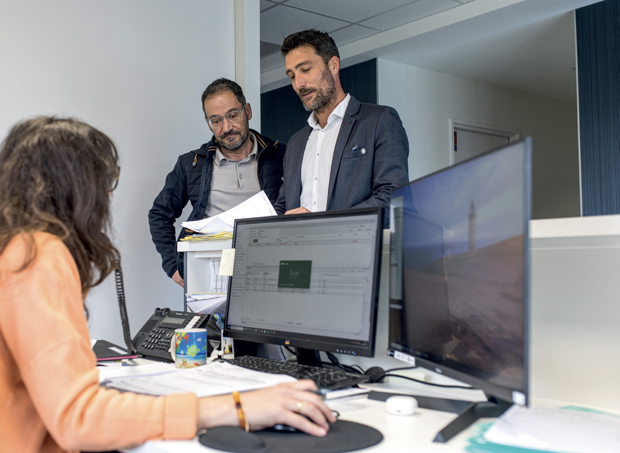 Thirant : carrelage et carreau, changer les codes du BTP : diversification de l’activité avec les sols souples et les chapes fluides. Thirant : carrelage et carreau, changer les codes du BTP : diversification de l'activité avec les sols souples et les chapes fluides.